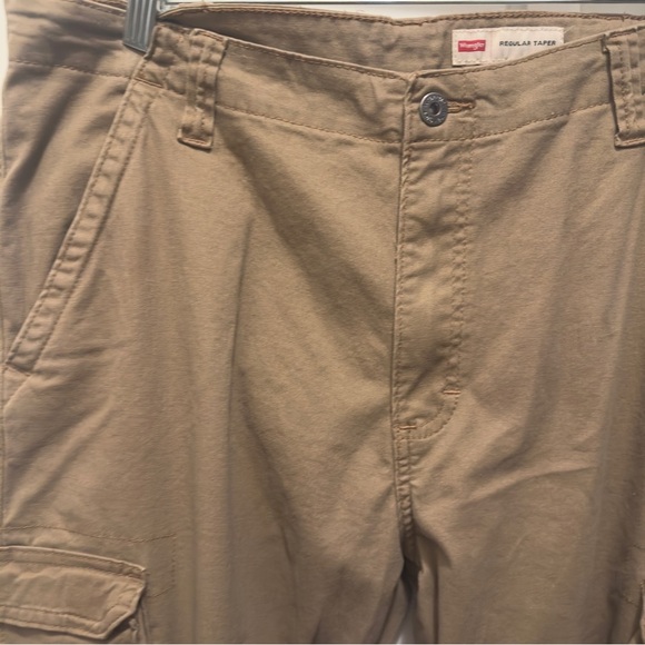 Wrangler Men's Khaki Cargo Pants - Picture 3 of 8